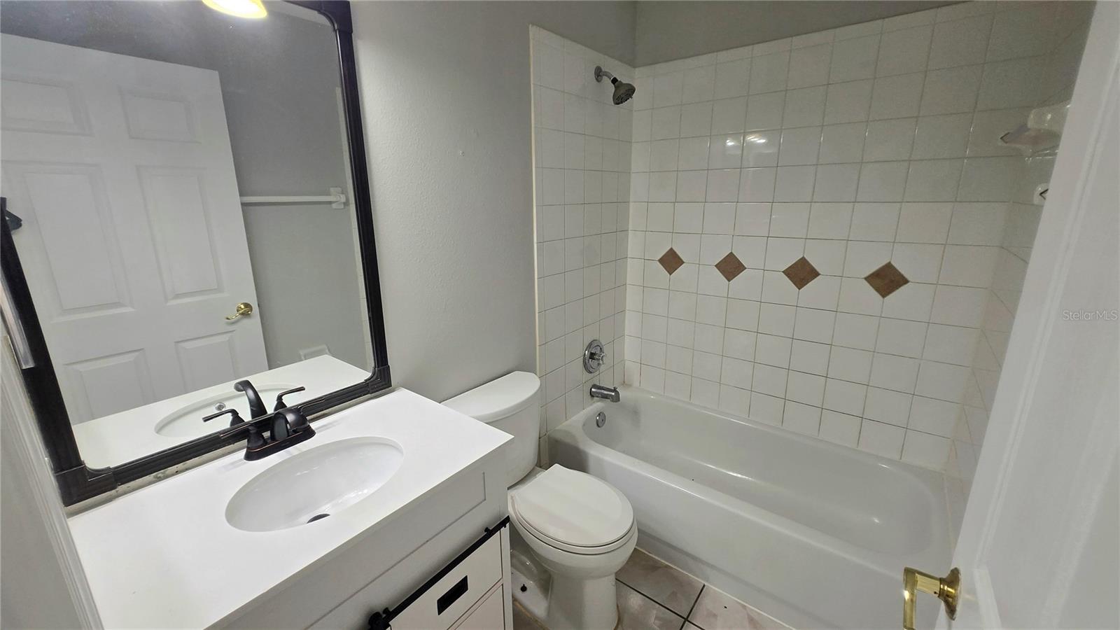 HEATHER LAKES UNIT XXXVI PH - Residential Lease