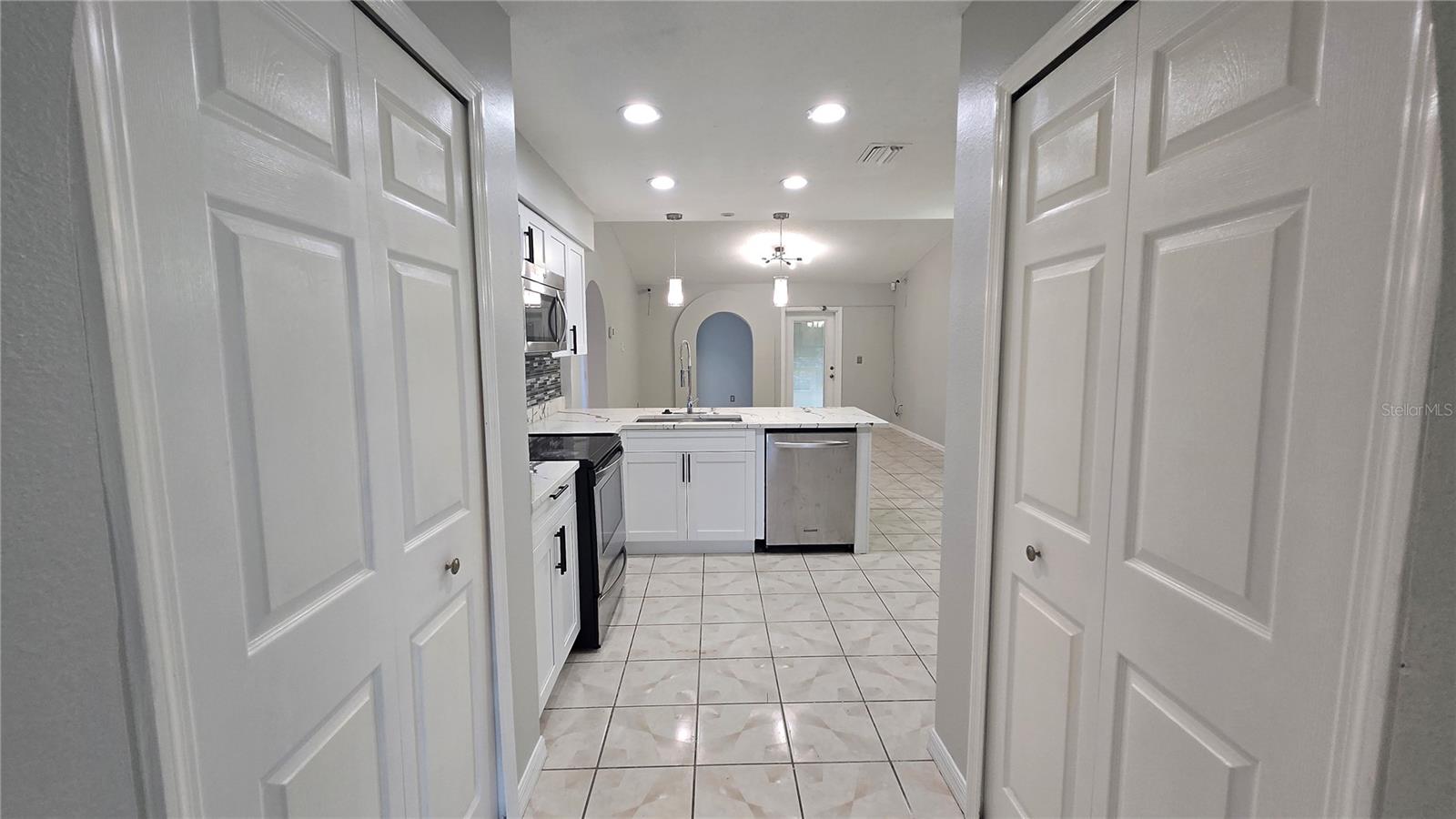 HEATHER LAKES UNIT XXXVI PH - Residential Lease