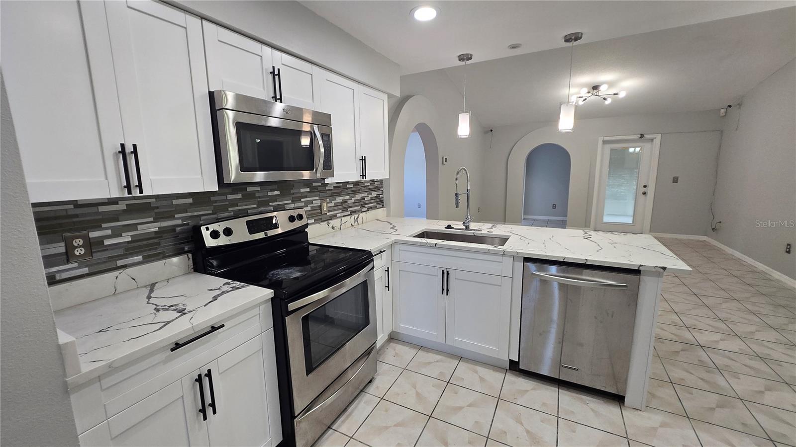 HEATHER LAKES UNIT XXXVI PH - Residential Lease