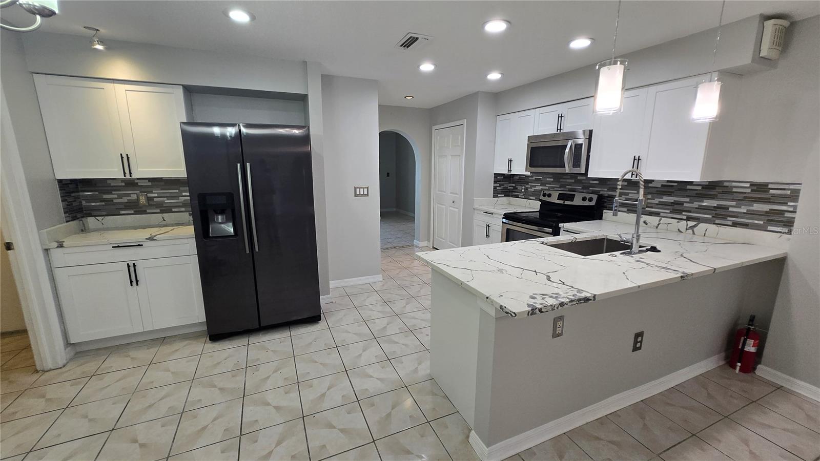 HEATHER LAKES UNIT XXXVI PH - Residential Lease