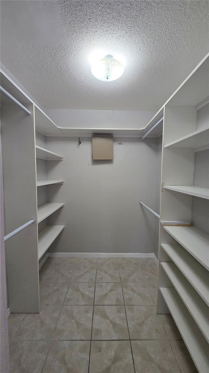 HEATHER LAKES UNIT XXXVI PH - Residential Lease