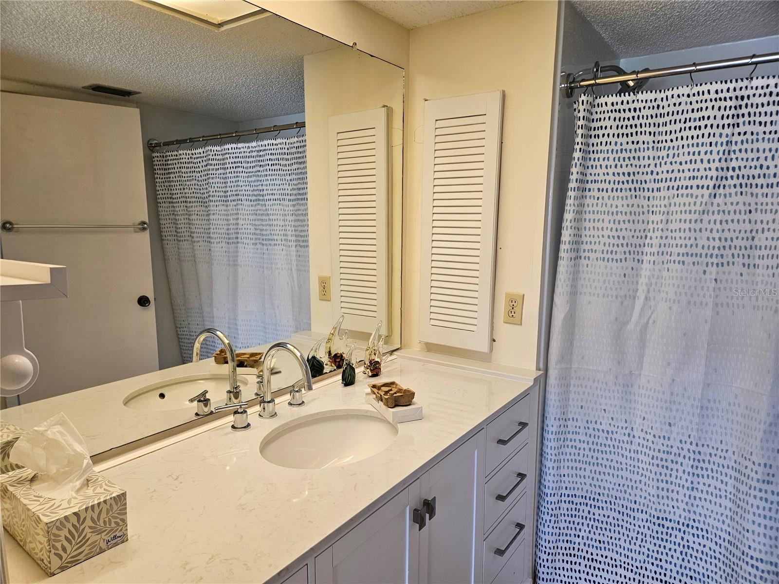 VILLAGE PLAZA SEC 3 - Residential