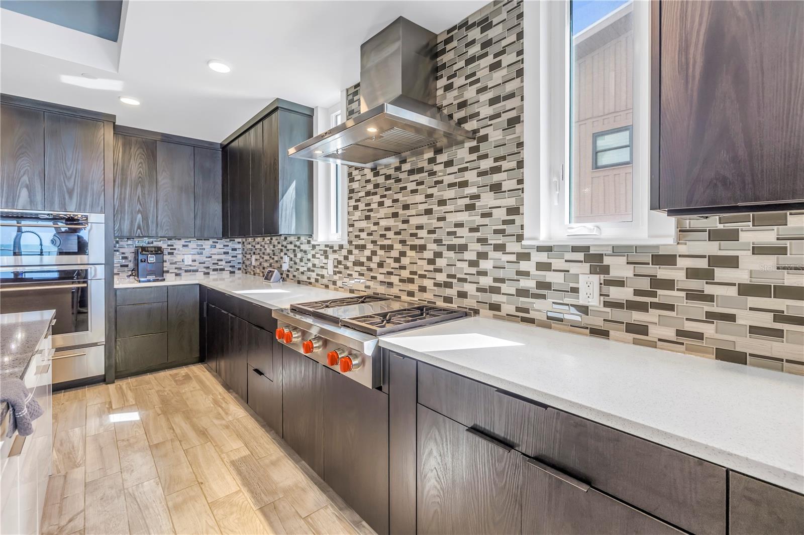 ONELLA CONDO - Residential