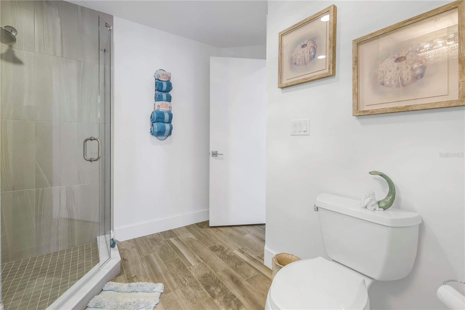 ONELLA CONDO - Residential