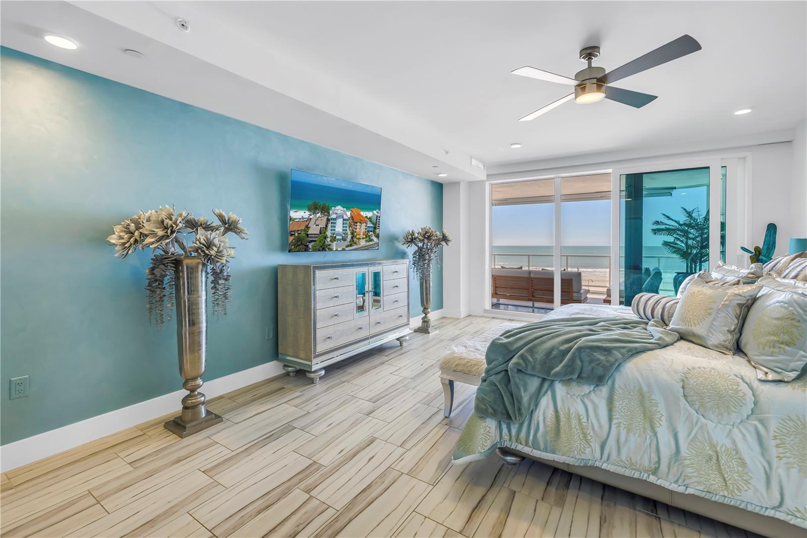 ONELLA CONDO - Residential