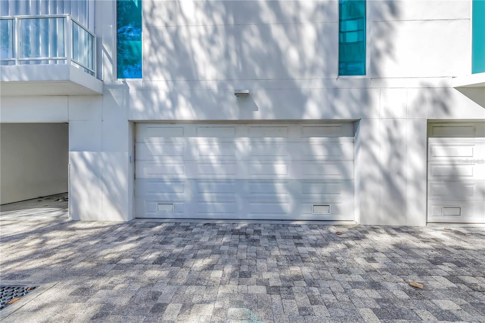 ONELLA CONDO - Residential