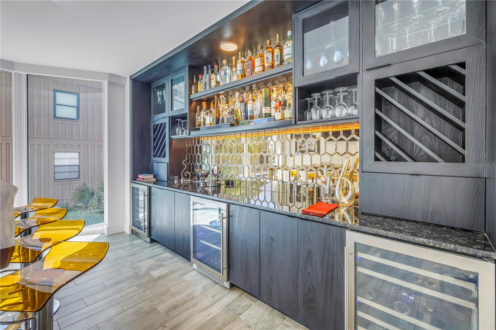 ONELLA CONDO - Residential