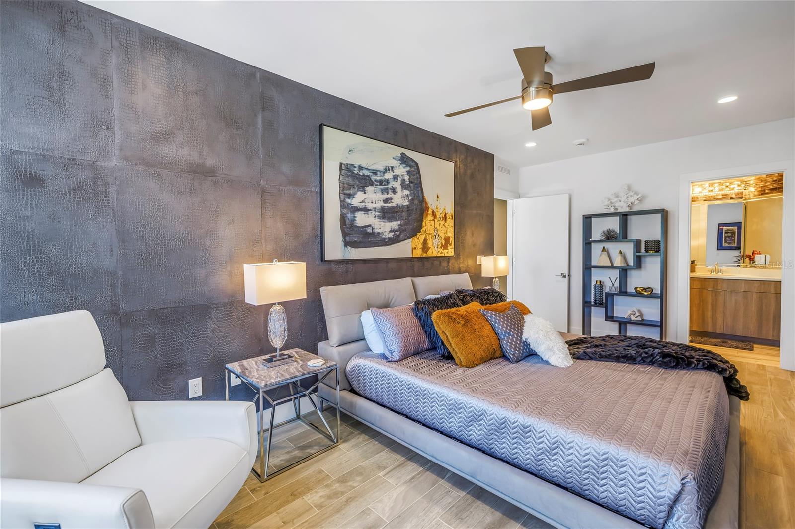 ONELLA CONDO - Residential