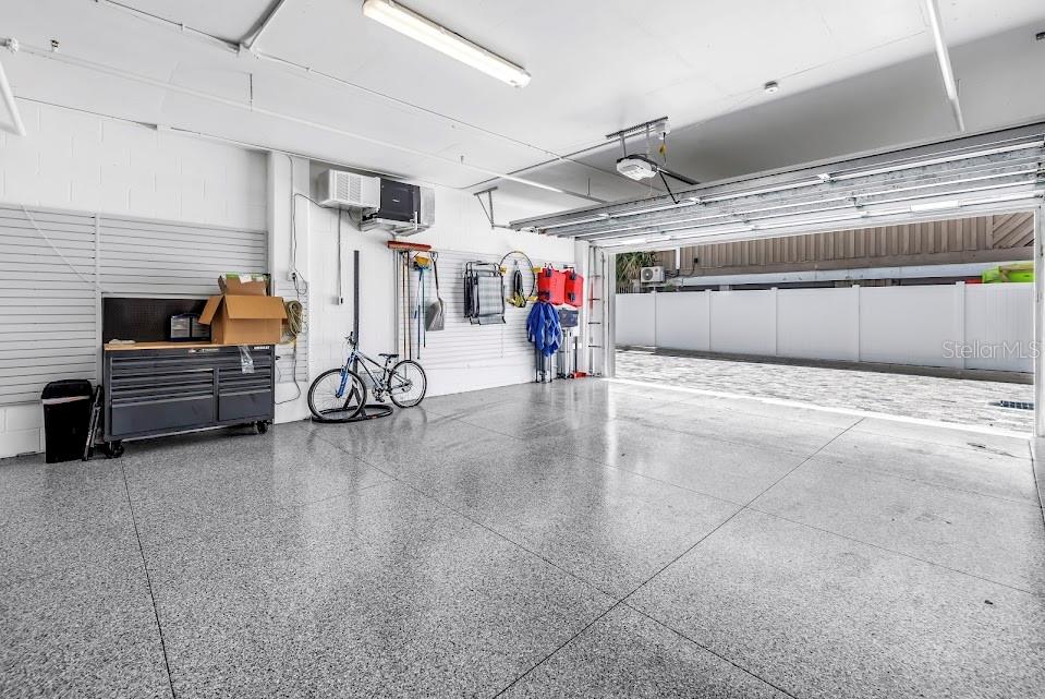 ONELLA CONDO - Residential