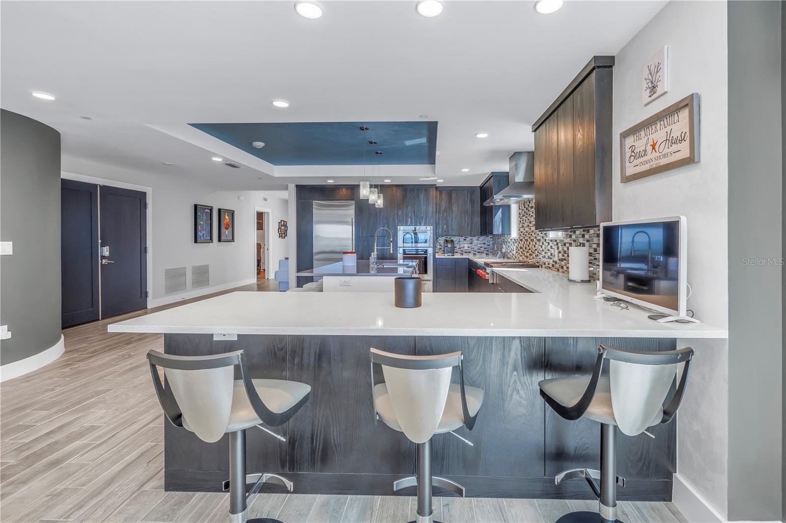 ONELLA CONDO - Residential