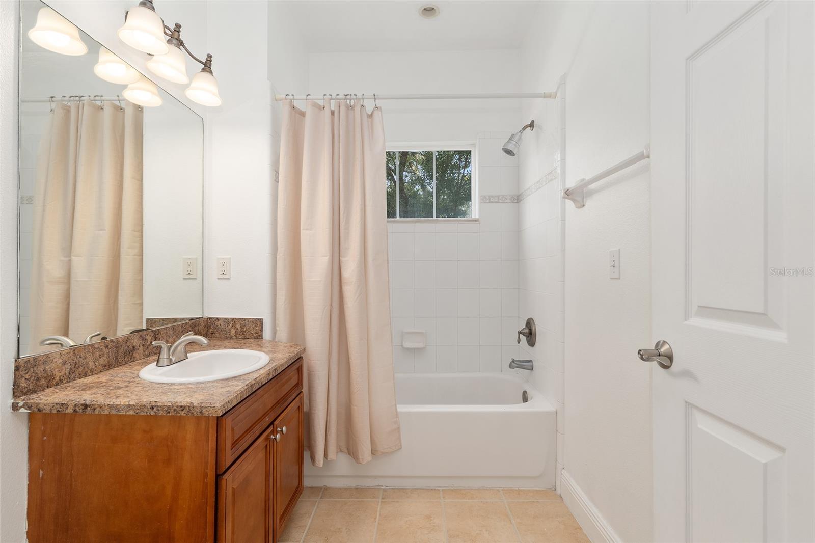 LIONSGATE CONDO - Residential