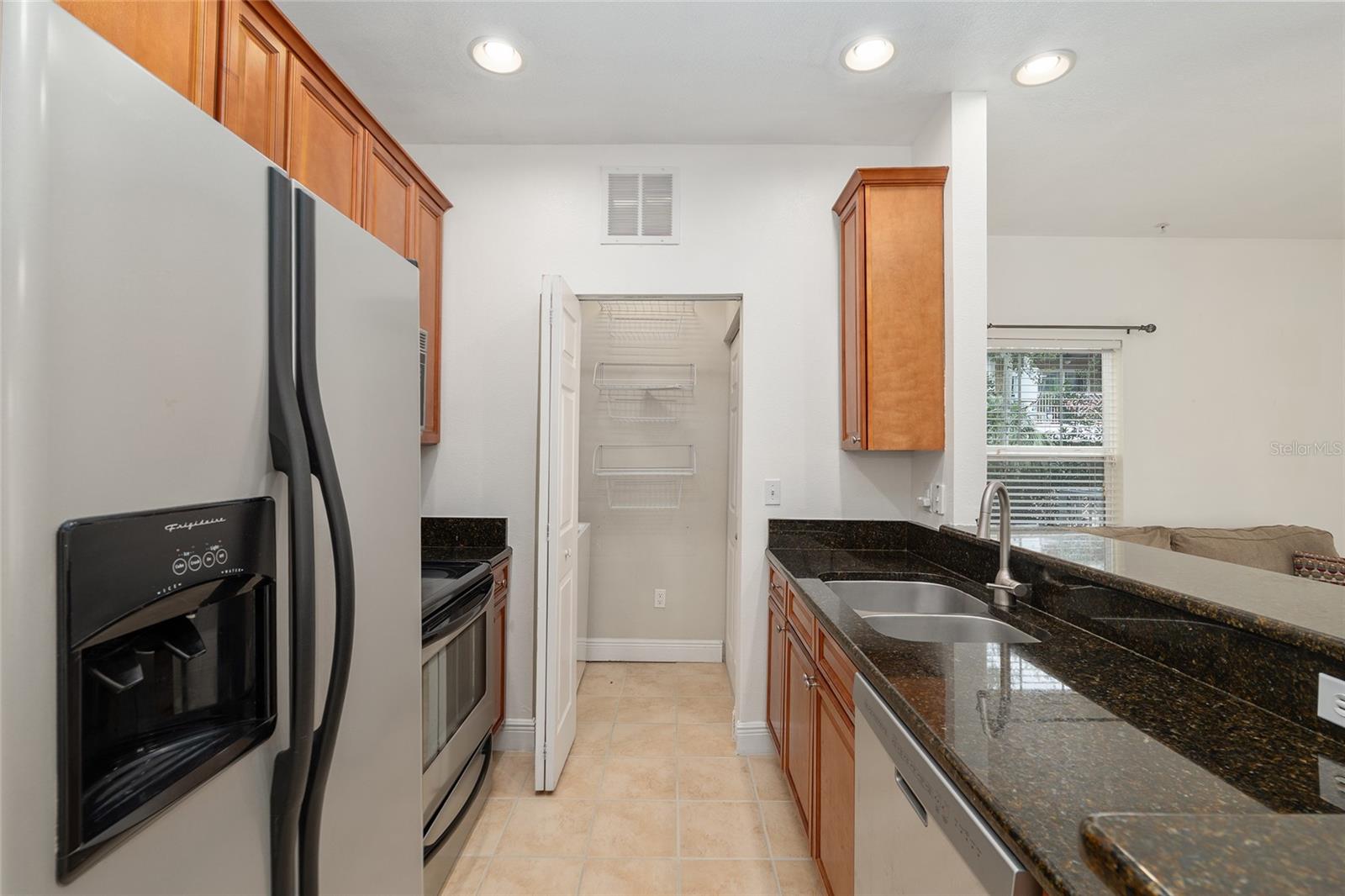 LIONSGATE CONDO - Residential