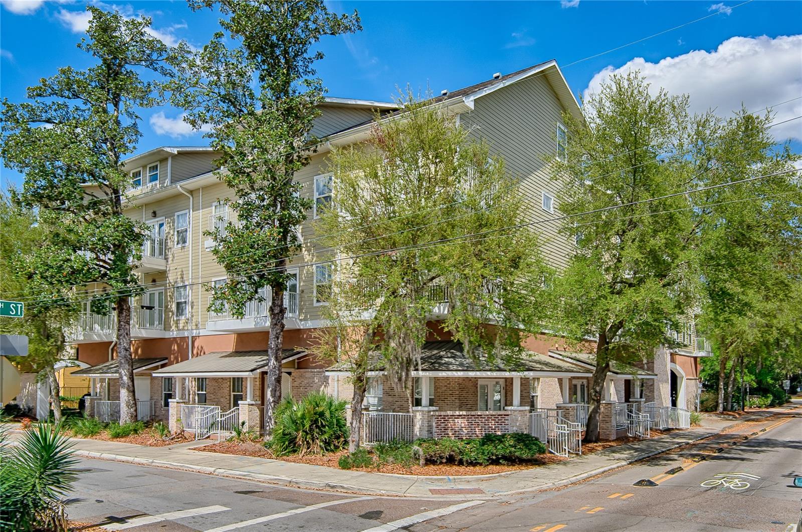1500 NW 4TH AVENUE 209