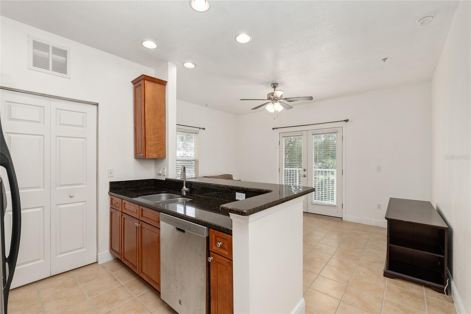 LIONSGATE CONDO - Residential