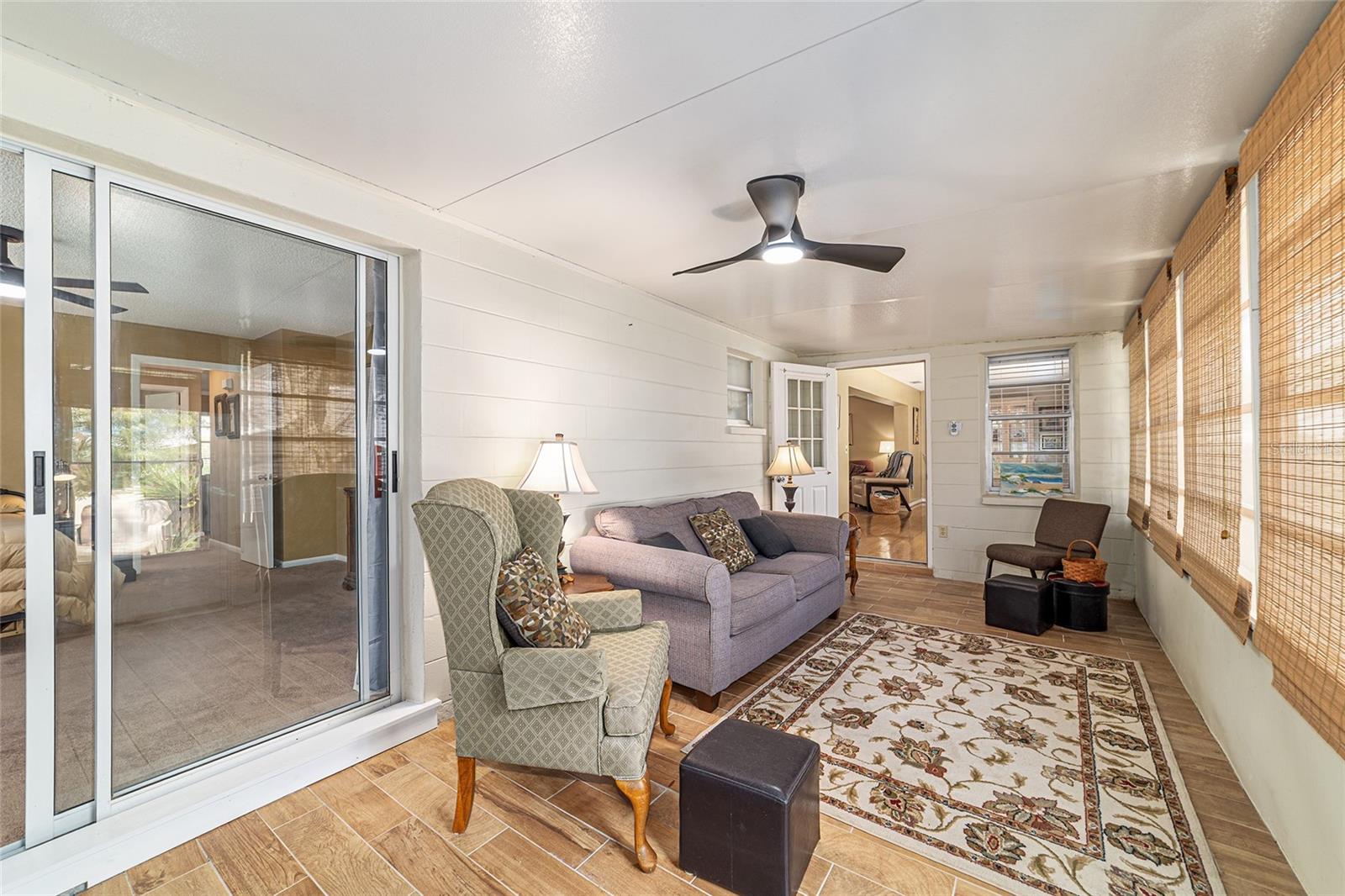 ON TOP OF THE WORLD - Residential