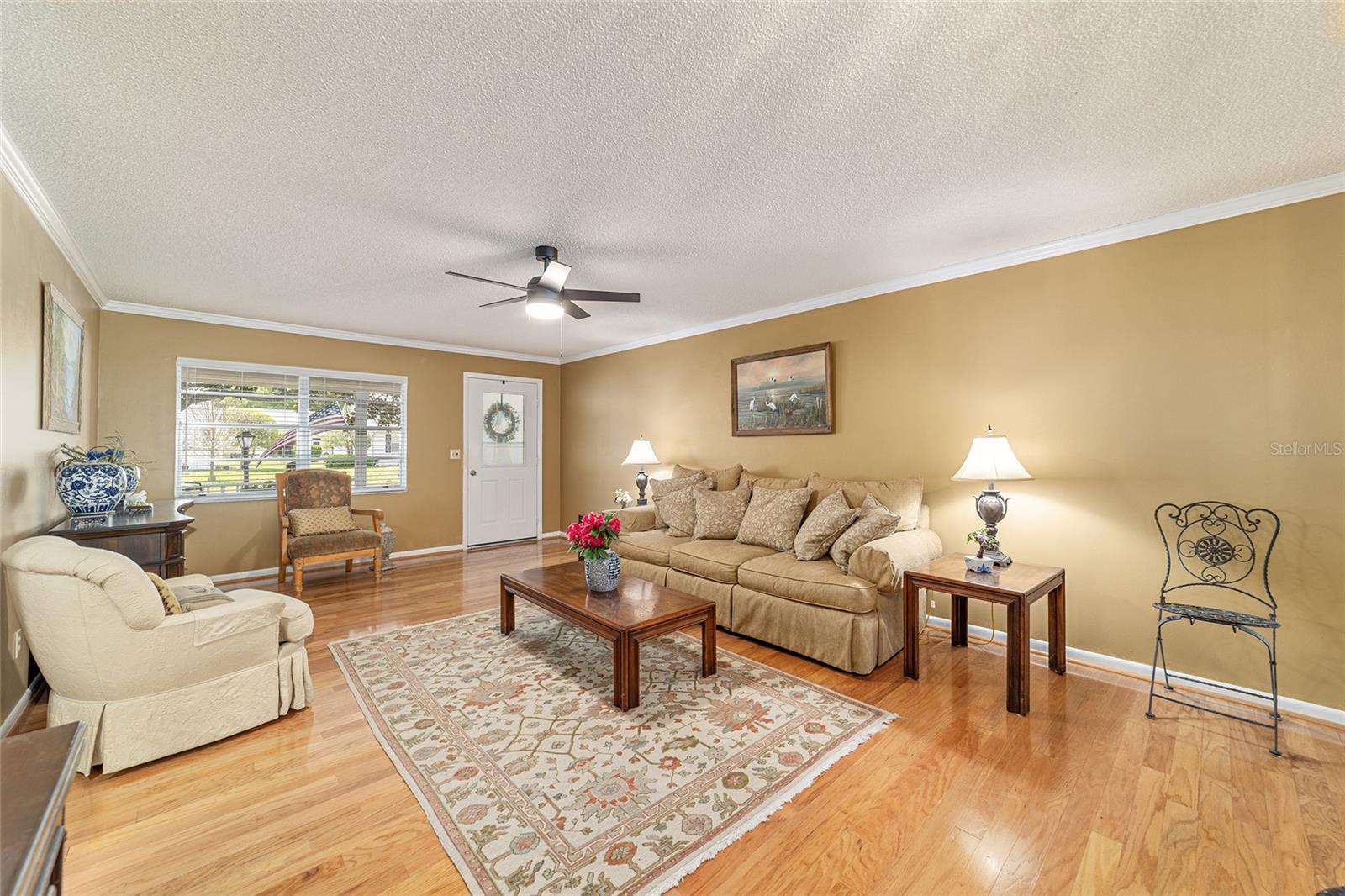 ON TOP OF THE WORLD - Residential