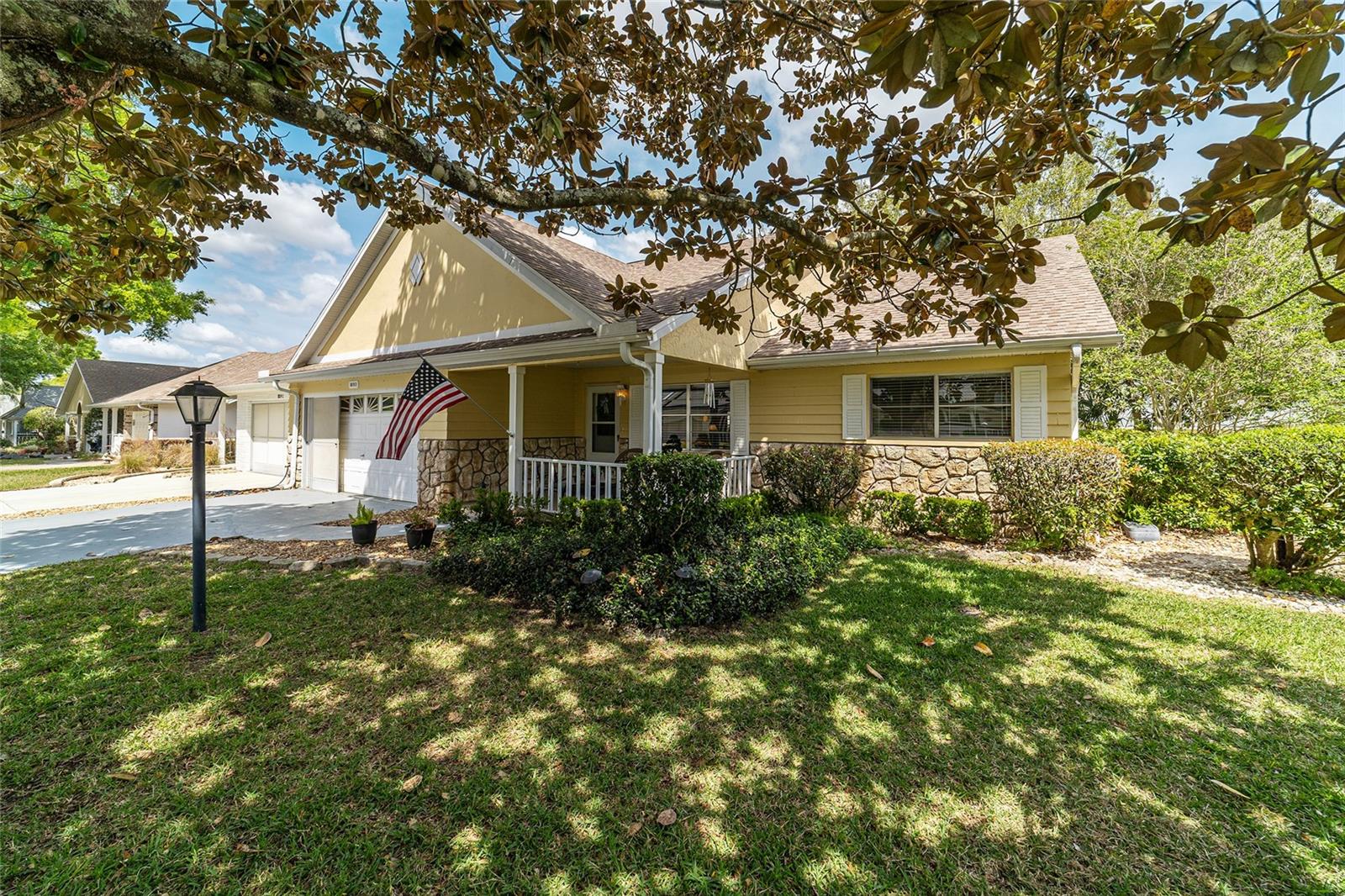 ON TOP OF THE WORLD - Residential