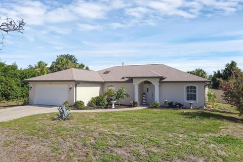 A home in PORT CHARLOTTE