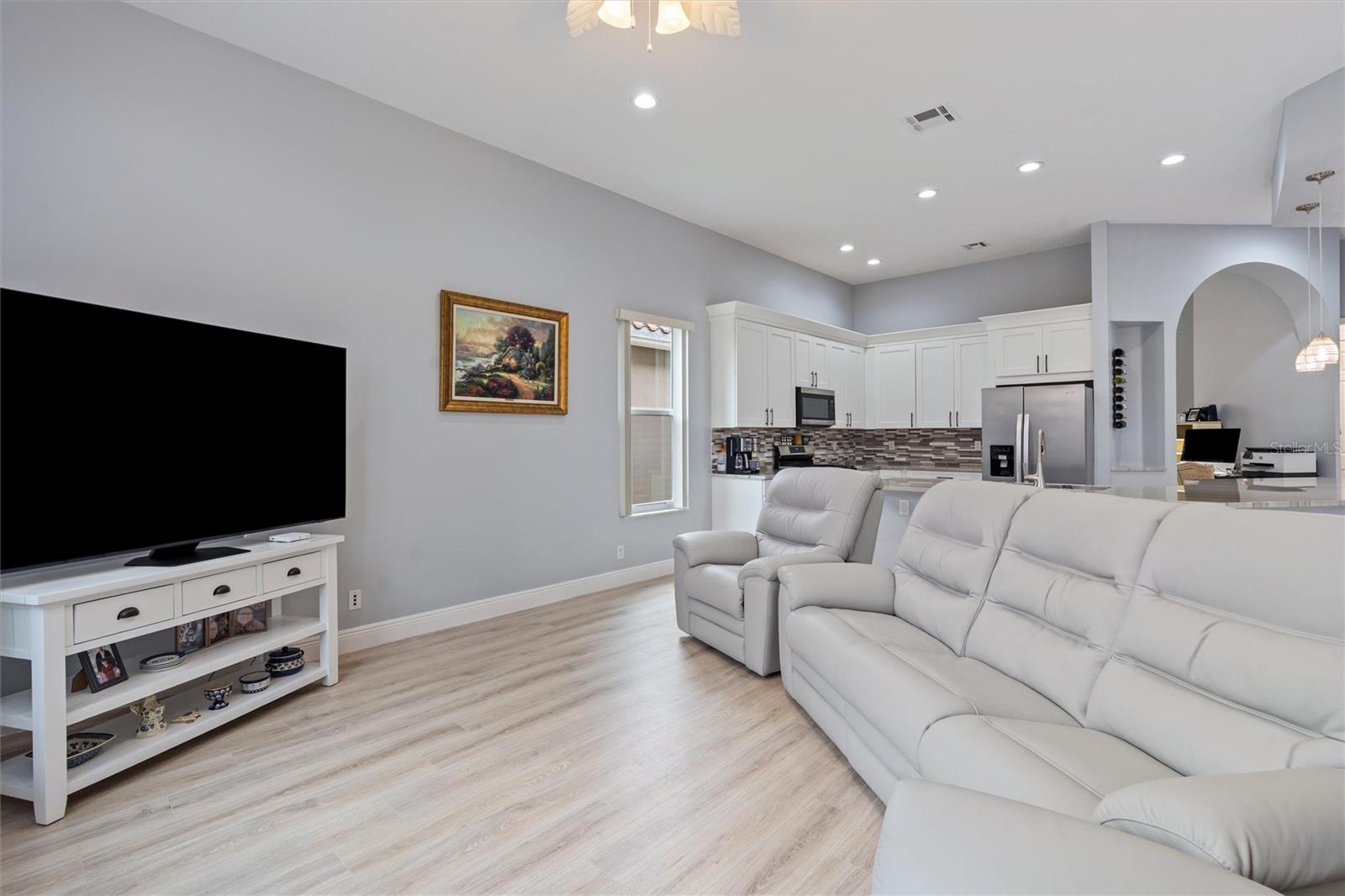 9041 BARI LANE