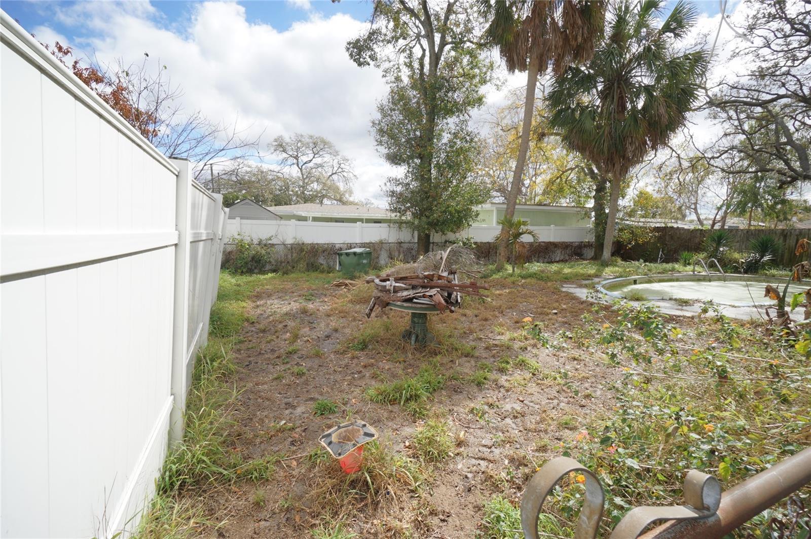 HABANA GARDENS - Commercial Sale