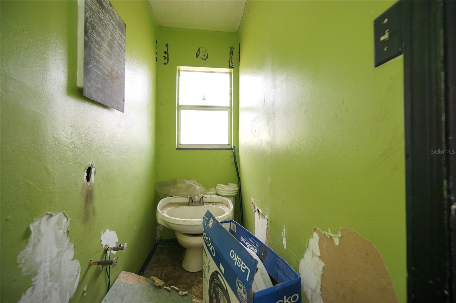 HABANA GARDENS - Commercial Sale