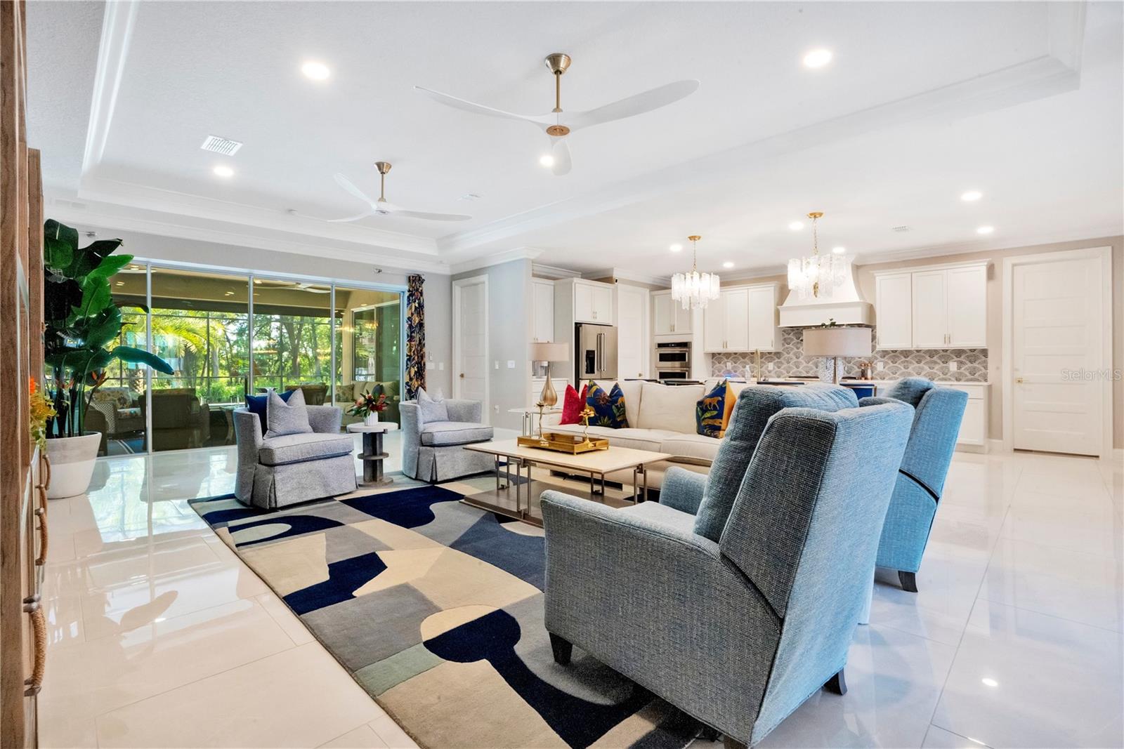PALM COVE ESTATES - Residential