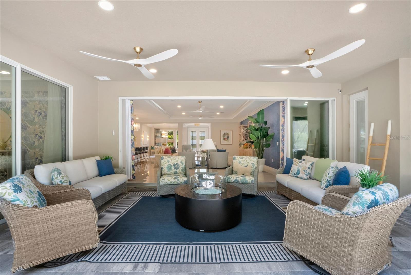 PALM COVE ESTATES - Residential
