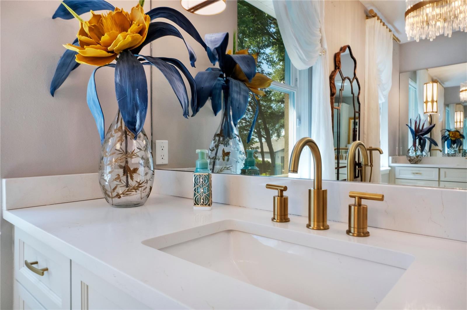PALM COVE ESTATES - Residential