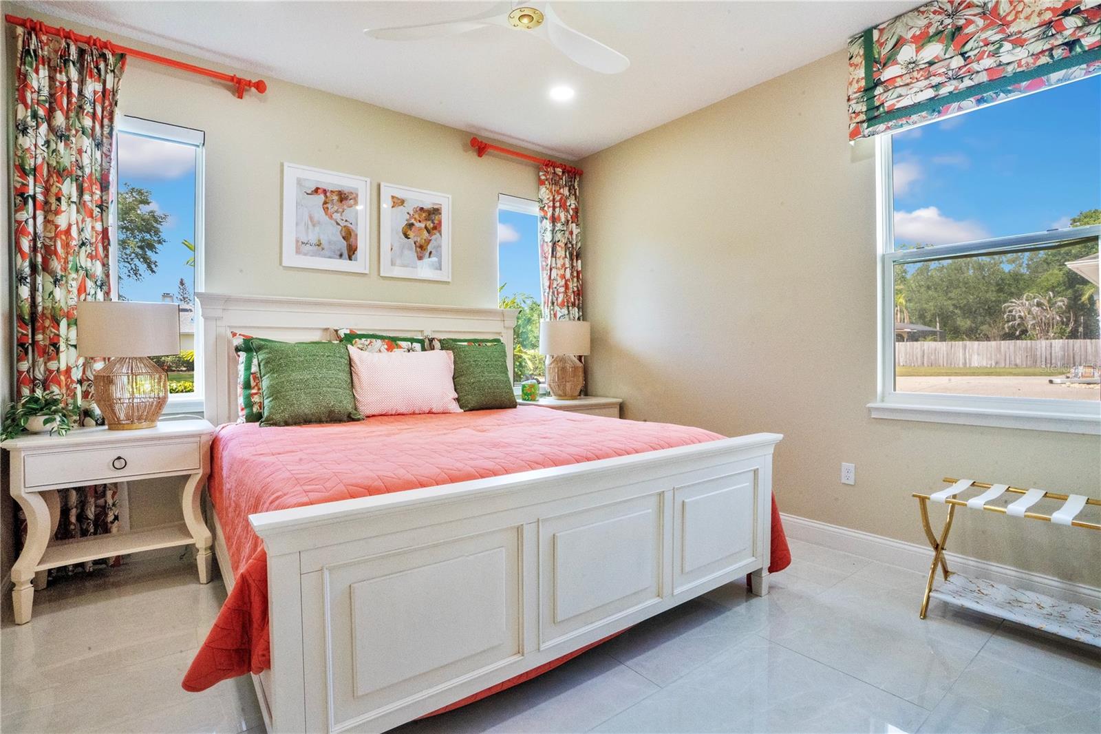 PALM COVE ESTATES - Residential