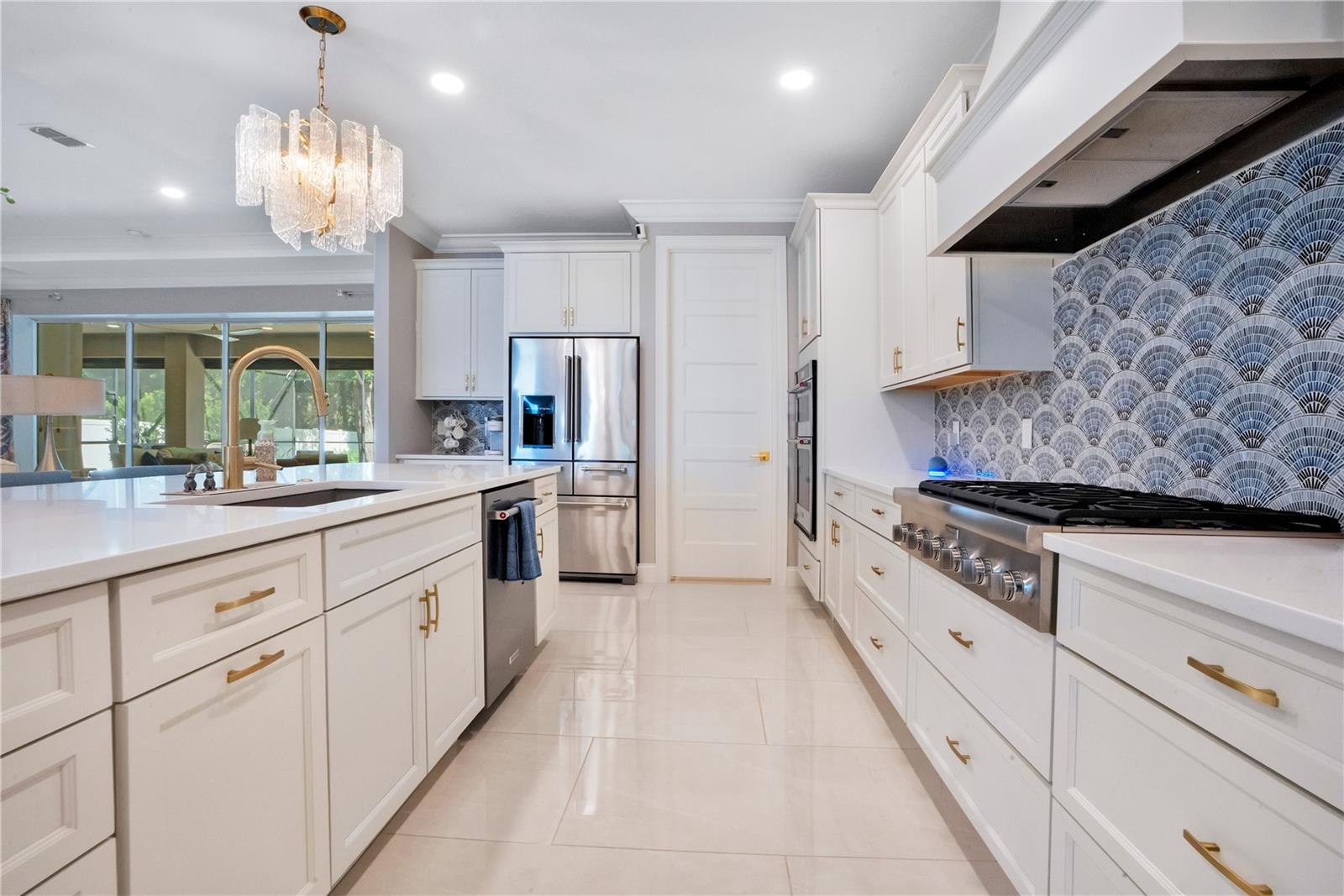 PALM COVE ESTATES - Residential