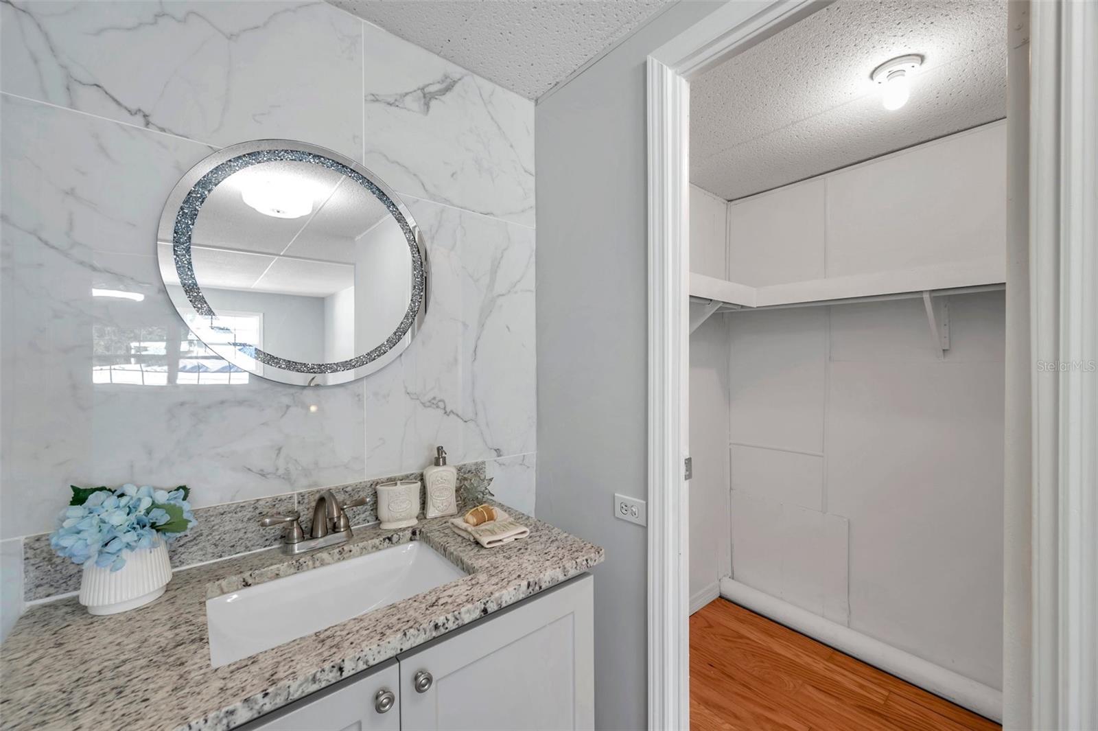 BUENA VISTA MANOR - Residential