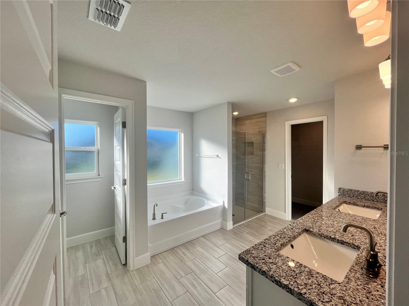 SILVER SPRINGS ACRES - Residential