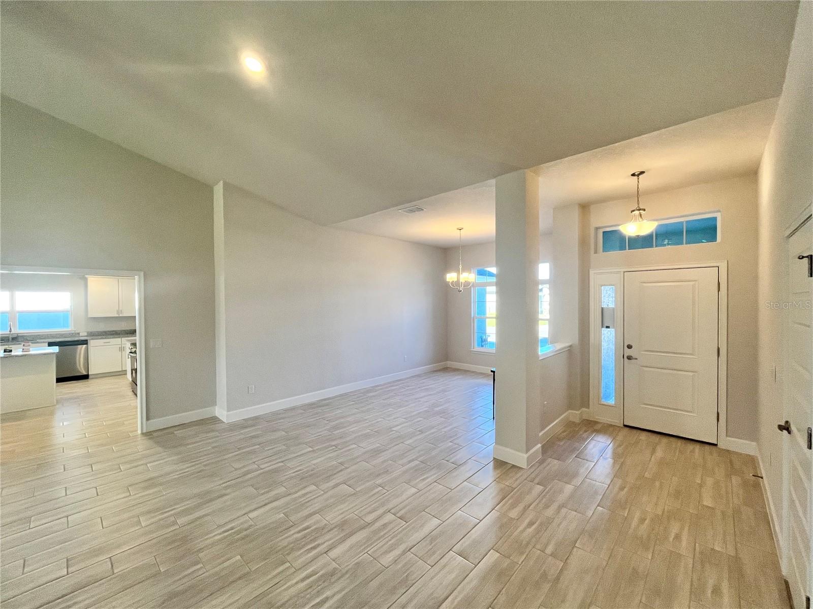 SILVER SPRINGS ACRES - Residential