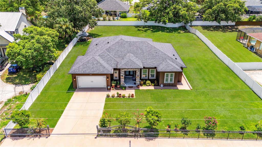 Photo of 17601 Hanna Road, Lutz, FL 33549 (MLS # TB8530596)
