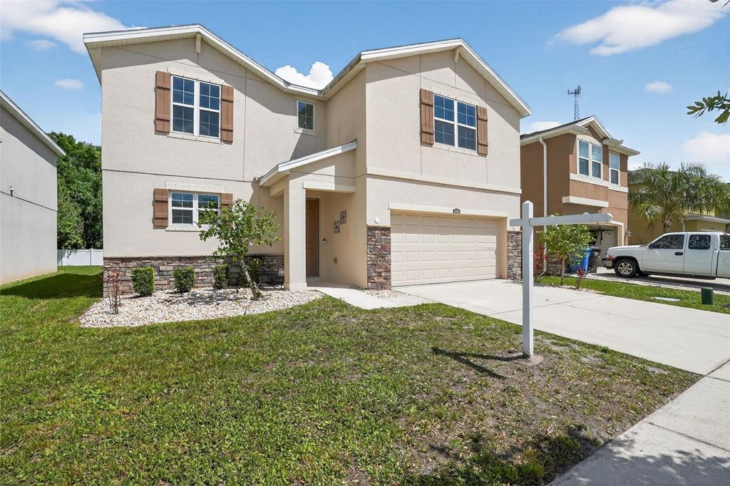 Photo of 11406 Warren Oaks Place, Riverview, FL 33578 (MLS # O6393110)