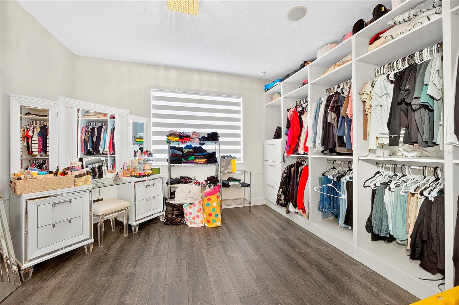 EAGLE CRK PH 1C-2-VLG F - Residential Lease