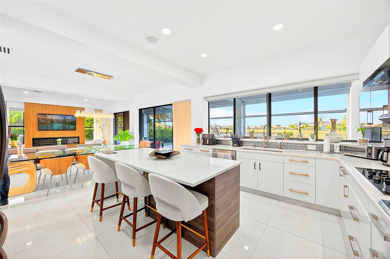 EAGLE CRK PH 1C-2-VLG F - Residential Lease