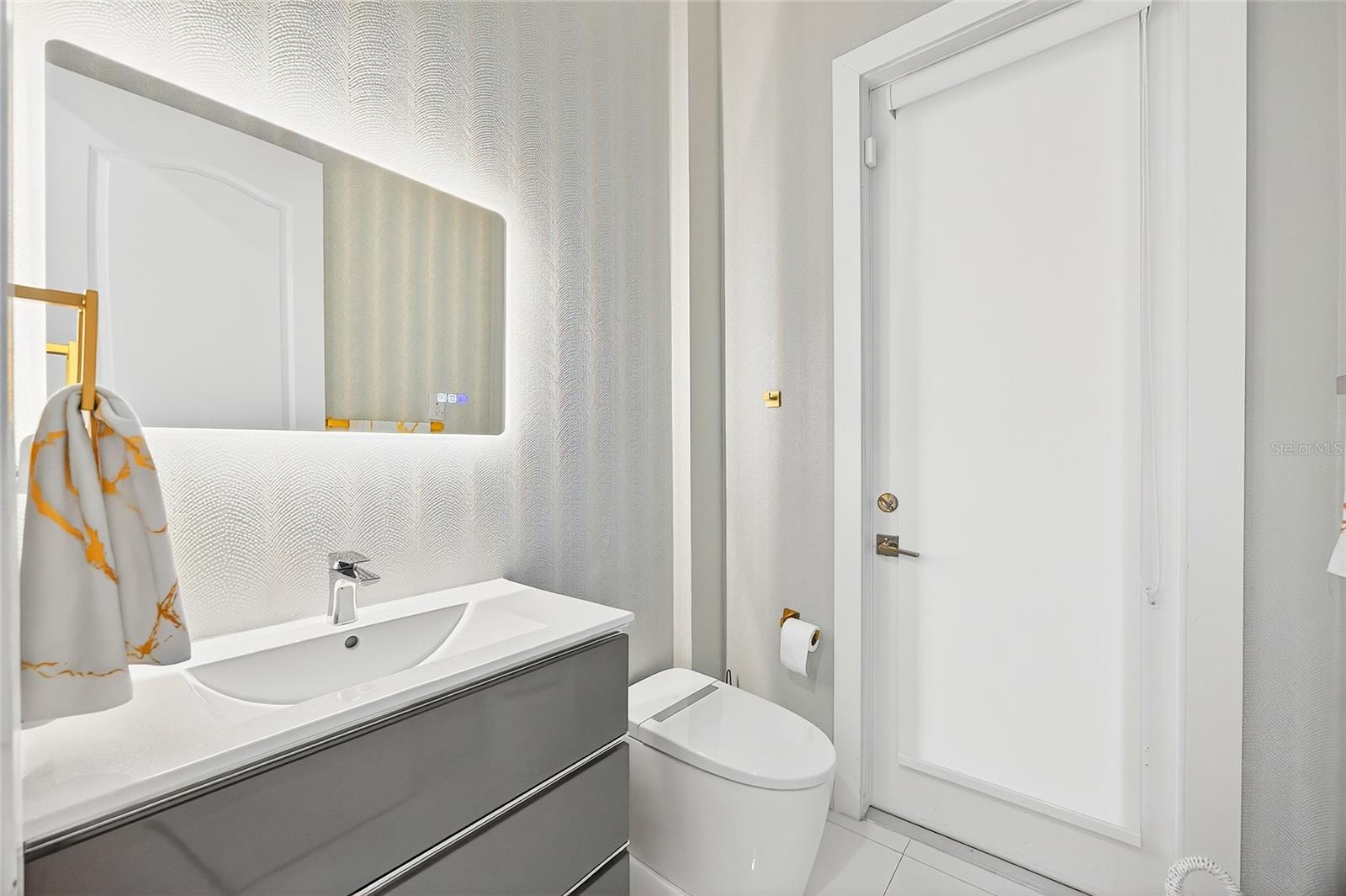 EAGLE CRK PH 1C-2-VLG F - Residential Lease