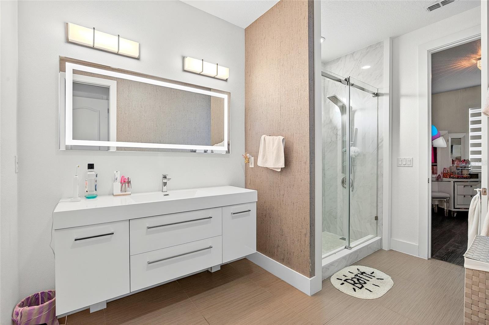 EAGLE CRK PH 1C-2-VLG F - Residential Lease