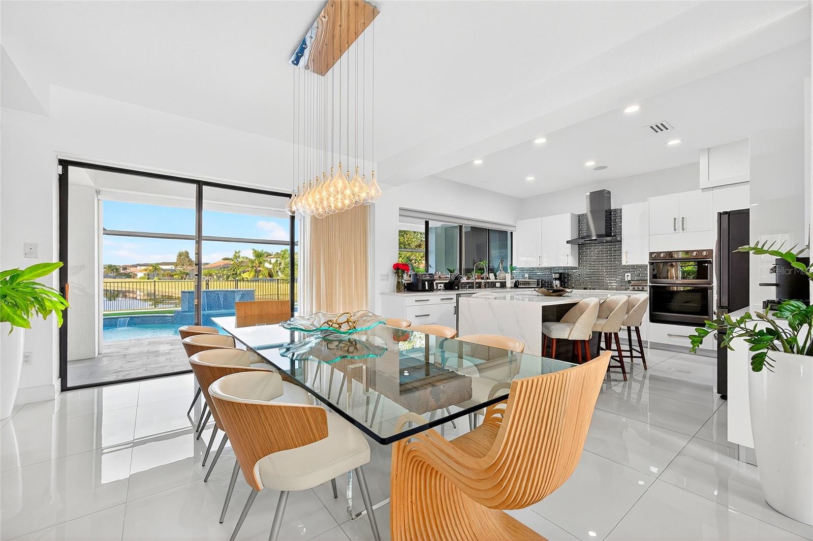 EAGLE CRK PH 1C-2-VLG F - Residential Lease