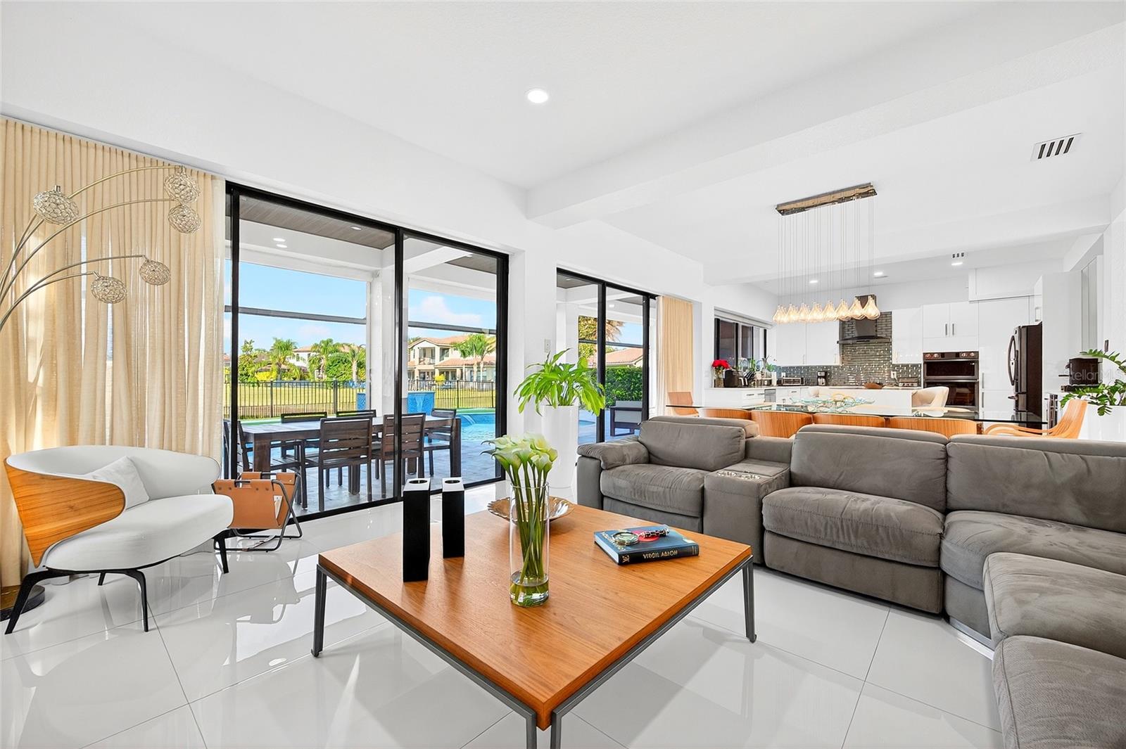 EAGLE CRK PH 1C-2-VLG F - Residential Lease