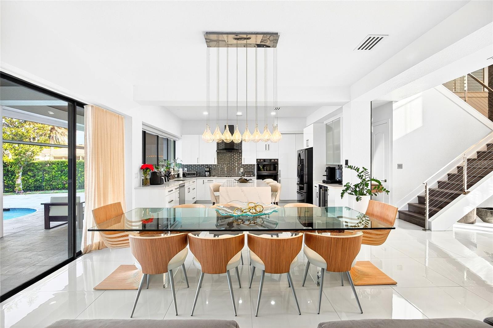 EAGLE CRK PH 1C-2-VLG F - Residential Lease