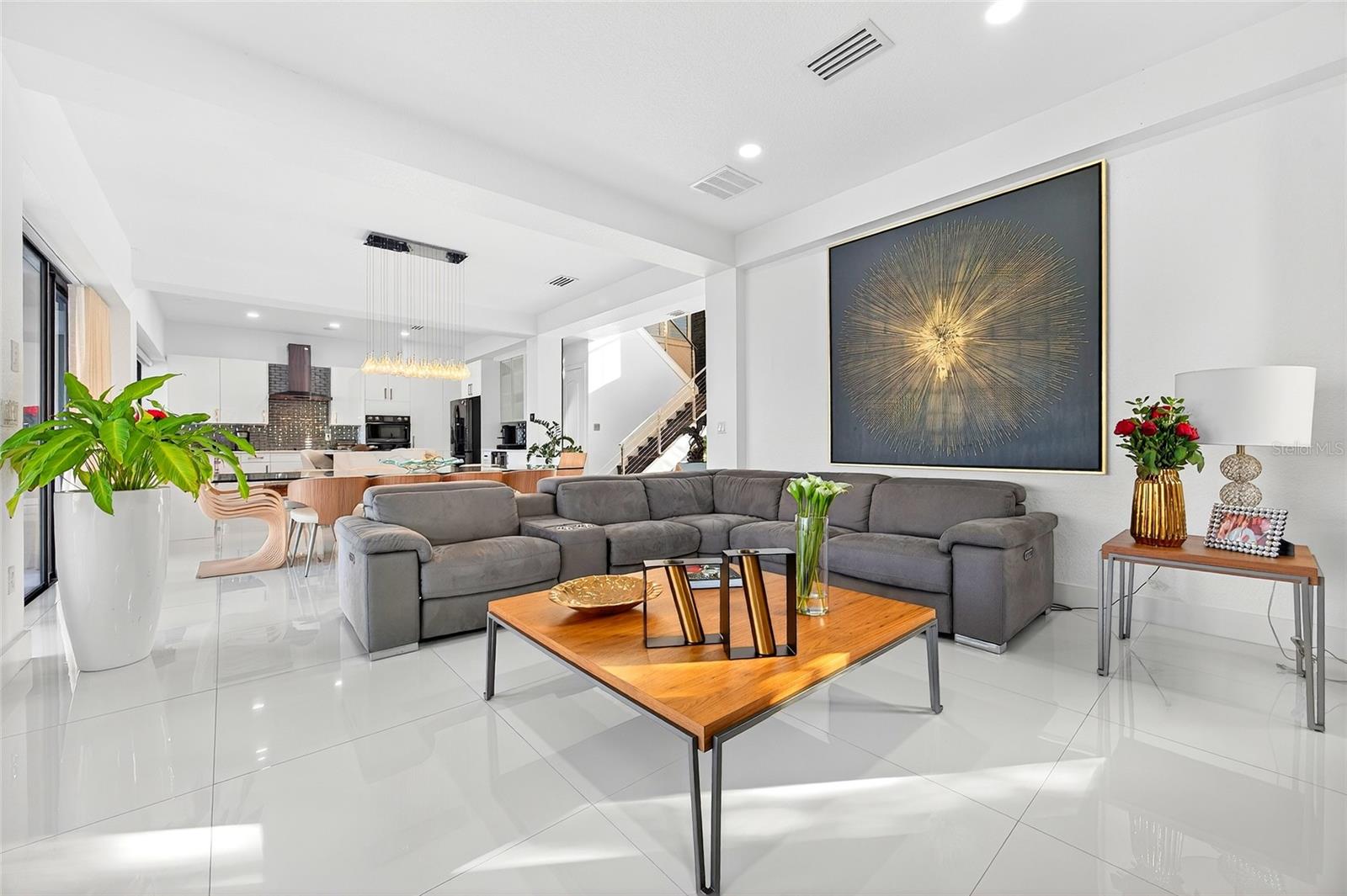 EAGLE CRK PH 1C-2-VLG F - Residential Lease