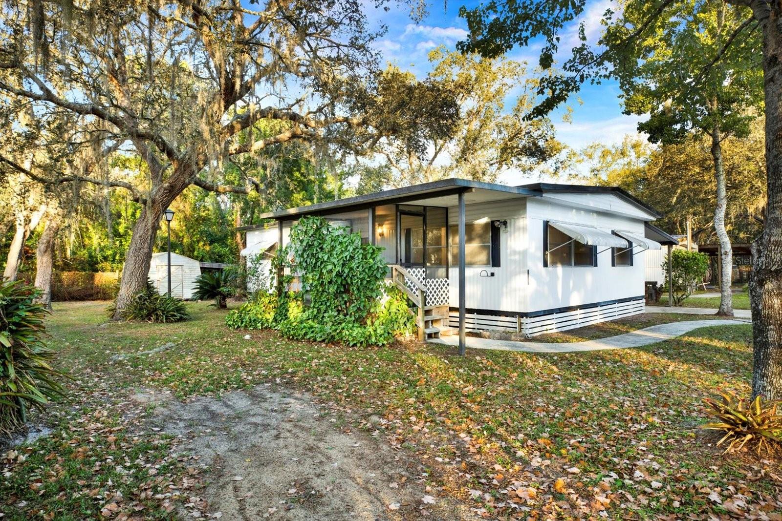 MOON LAKE ESTATES - Residential