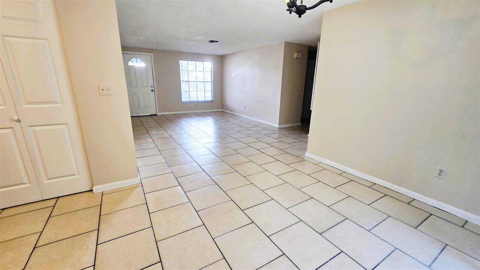2906 CEDARIDGE DRIVE