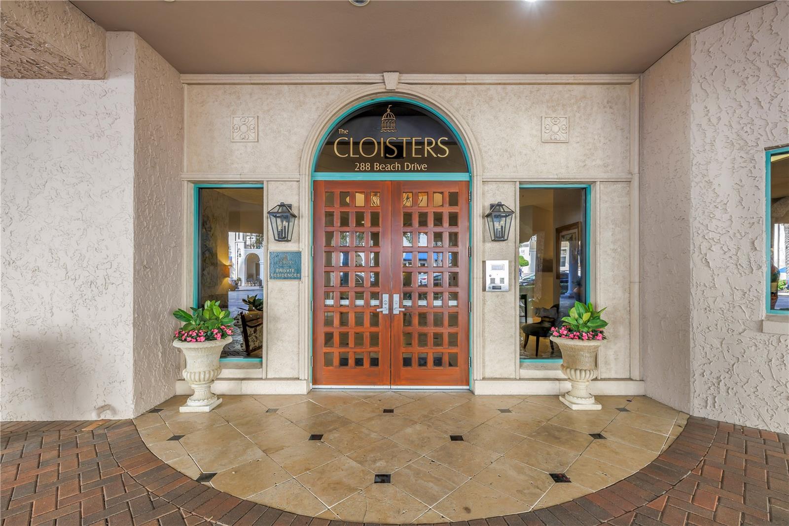 288 BEACH DRIVE NE 6B