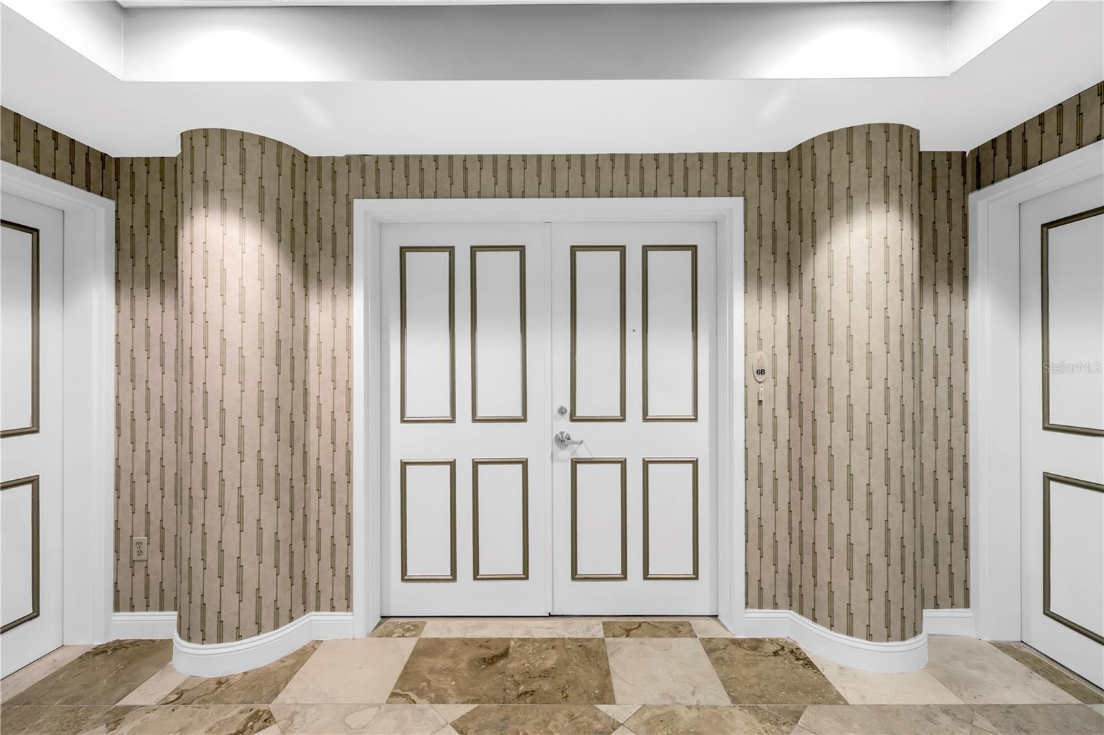 288 BEACH DRIVE NE 6B