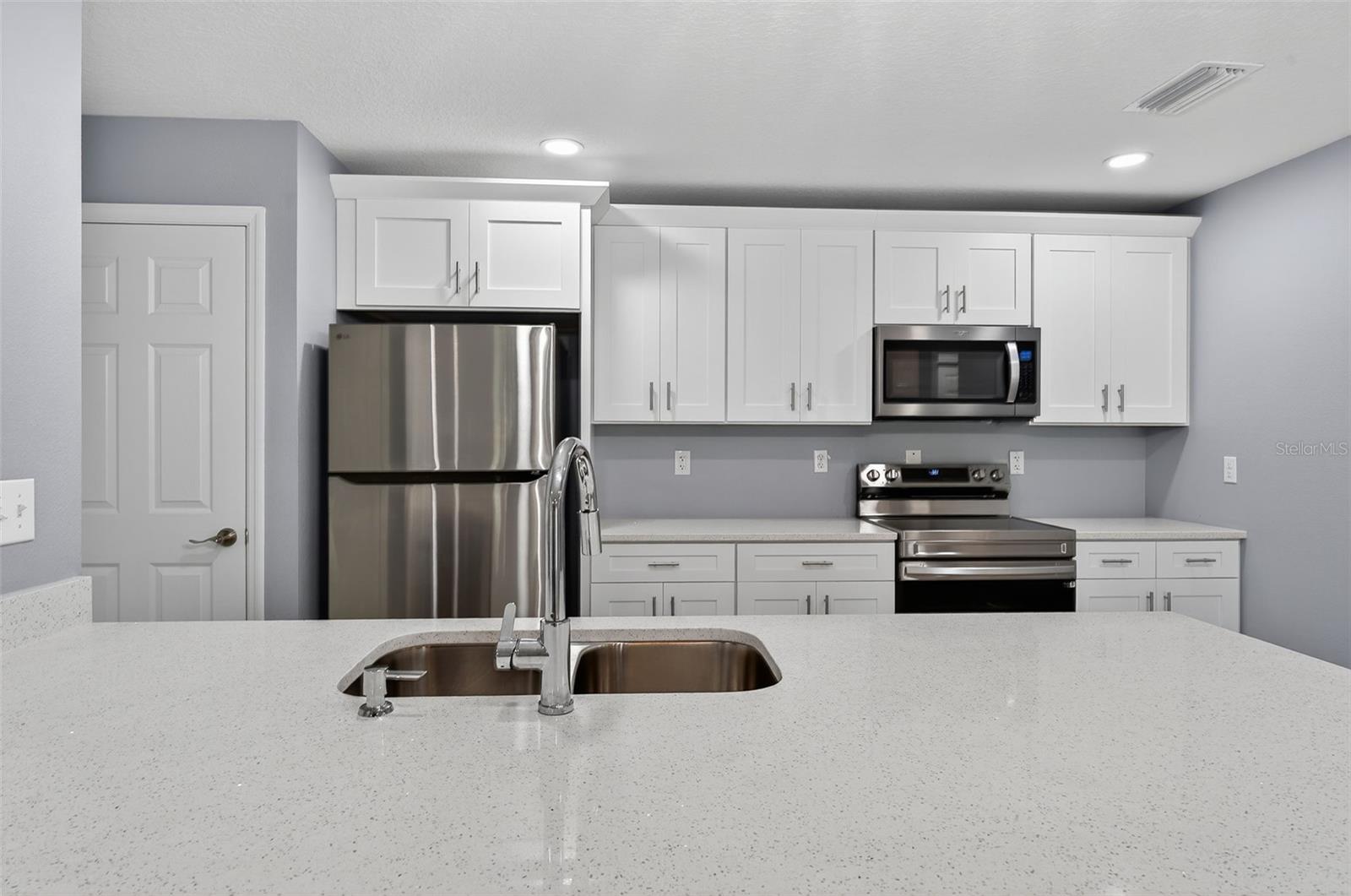 MCINTOSH COUNTRY ACRES - Residential Lease