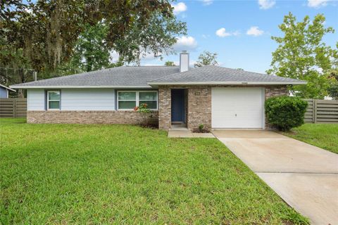 Photo of 5002 SE 33rd Terrace, Ocala, FL 34480 (MLS # OM704986)