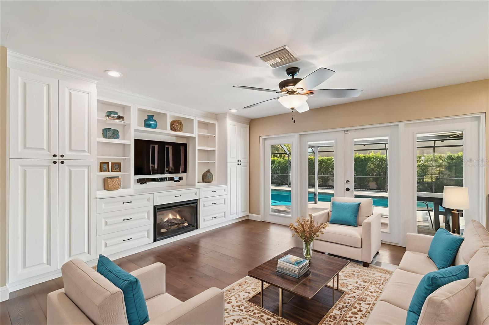 CARROLLWOOD SUB UN 27 - Residential